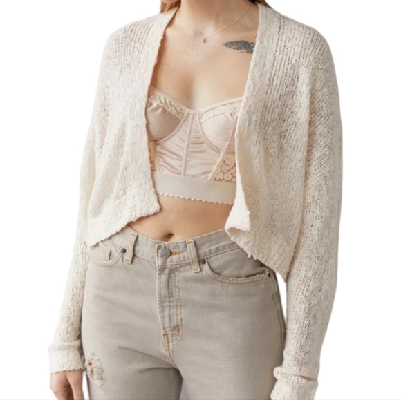 Urban Outfitters Sweaters - NWOT Urban Outfitters Scarlett Off White Cream Textured Cropped Cardigan Medium